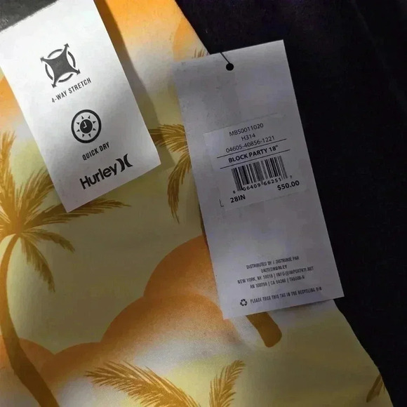 Hurley Men's Tropical Palm Tree Board Shorts / Swim Trunks - Picture 2 of 2